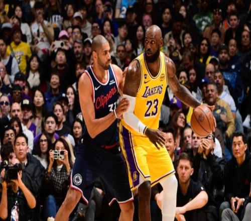 双里程碑之夜险成罪人！詹皇致命失误惊出汗连续五场两双成安慰