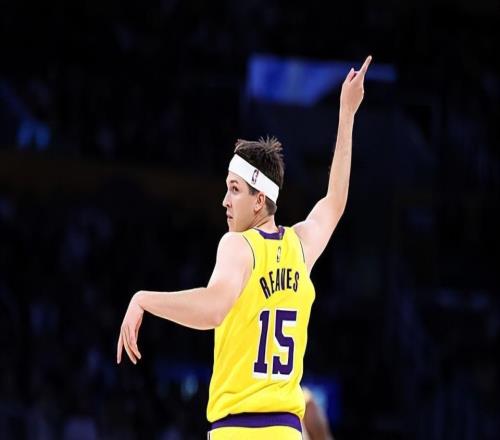 复出后的效果立竿见影，接下来湖人必须得为他提供顶薪合同了