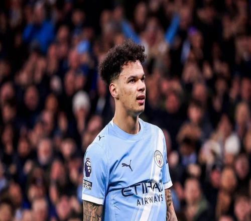 足坛一夜动态：C罗双响！皇马12惨遭绝杀曼城21仅落后2分