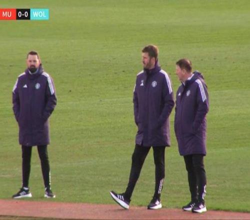 英超对手丢分曼联有望保4冲3！卡里克誓要破密集，期待埃弗顿挑战