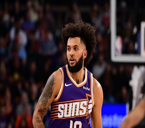 整体表现真是毫无亮点，为什么他能够经常进入太阳的轮换阵容中