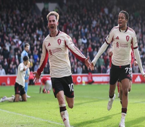 英超神剧情：补时绝杀太刺激，争四形势大乱：3大豪门积分相同