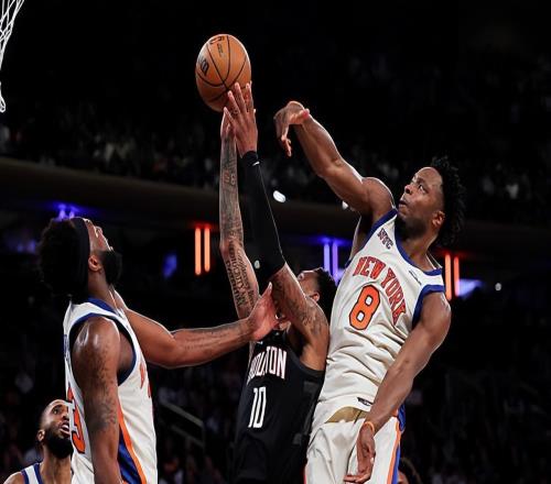 联盟顶级3D锋线！尼克斯锋线大将面对火箭继续着自己强势的表现