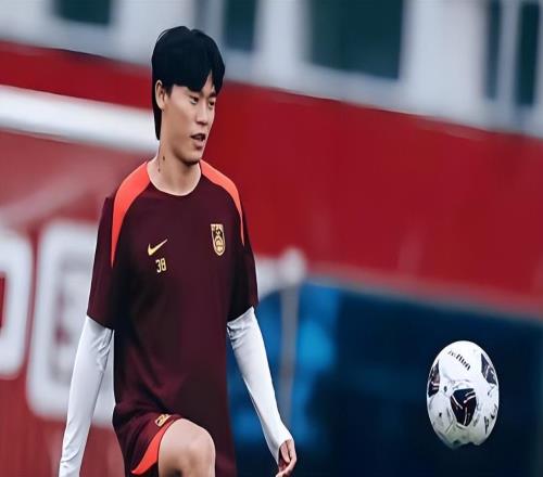 上港边后卫迎来久违强援回归助阵！曾是U23国足主力，值得期待