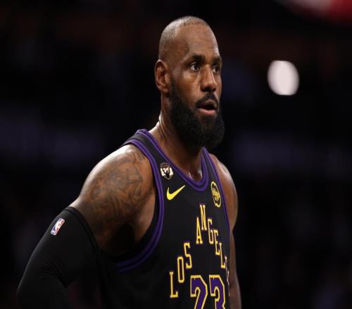 詹姆斯领衔！NBA本赛季只有五人能场均至少21分5篮板7助攻！