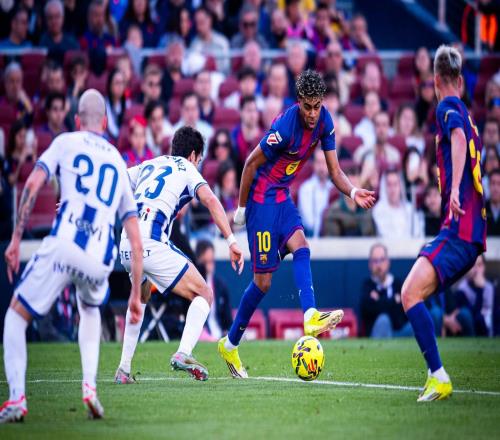 超越博扬，亚马尔是达成巴萨一线队100胜最年轻的球员