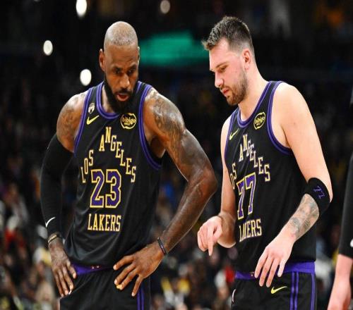 比尔西蒙斯谈湖人东契奇挑衅犯规：糟糕到连詹姆斯忍不住感叹