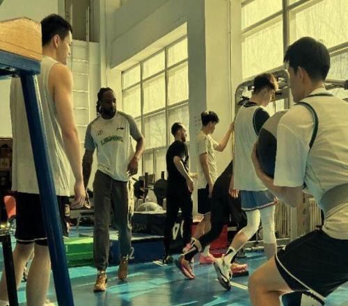 辽篮喜报！乌戈率队复工,新援率队夺冠,卡佩拉3连冠,留洋小将立足