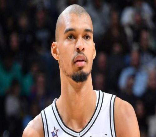 雷霆躺升联盟第一！马刺力克活塞豪取9连胜文班21+17+6帽