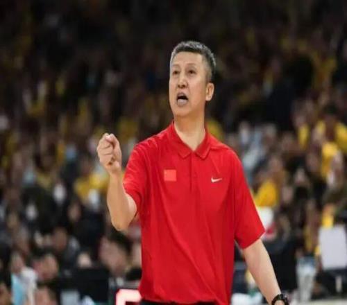 CCTV5直播！男篮26日晚对阵日本，赵睿、胡金秋首发