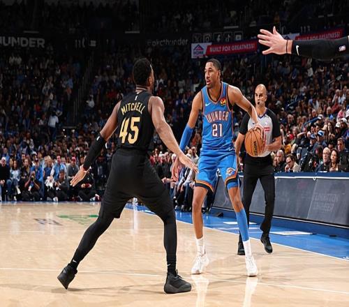 整体表现略显平庸，雷霆替补锋线再这样下去可能就要被送走了