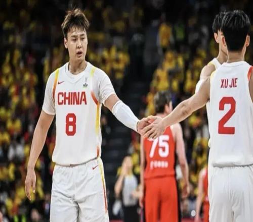 世预赛客战日本中国男篮全力备战