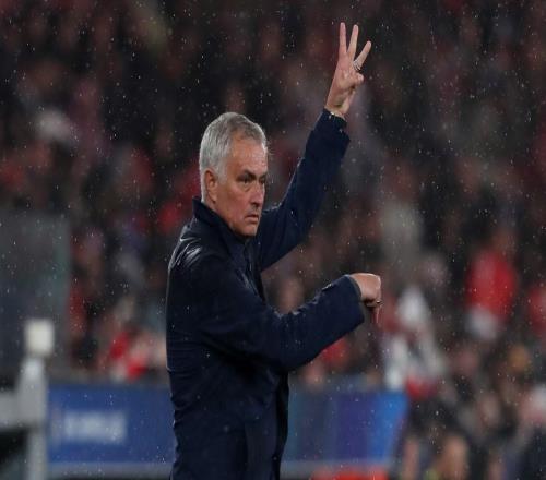 穆里尼奥近9场欧冠淘汰赛不胜，为欧冠历史最长纪录