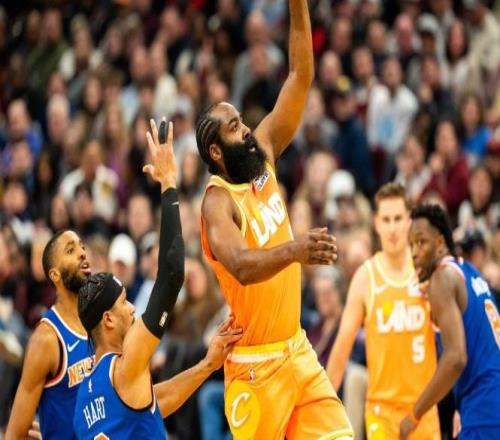 哈登20+4力压布伦森，米切尔14罚23分阿伦两双，骑士复仇尼克斯