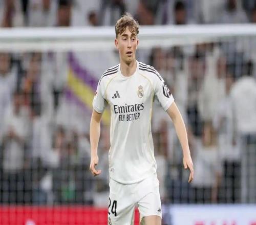 中国球迷嘲讽赫伊森：体味太大香水都遮不住皇马队友对手受不了