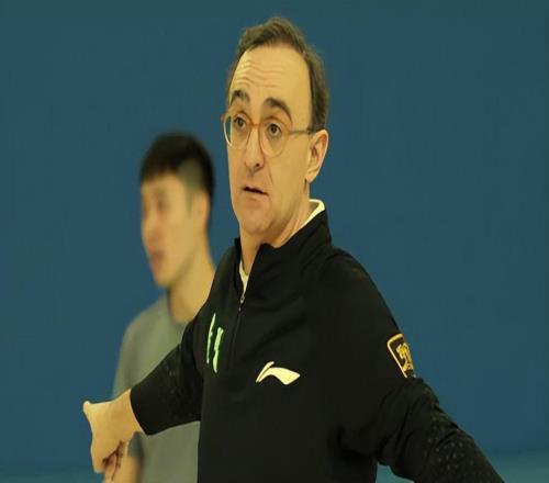 辽篮霸气官宣洛佩斯最擅长的东西已经在演练了,第二阶段拭目以待