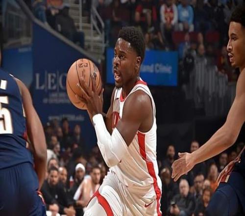 火箭11人有得分，底薪后卫14+7伤病让乌度卡醒悟2将有轮换实力