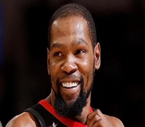 37岁了！场均轰26+5+3，他们都说你走捷径，可你却被迫成为基石