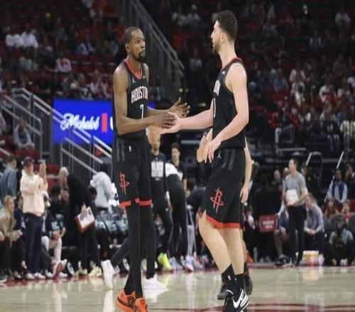 一边倒！火箭领先27分打崩鱼腩：榜眼秀飙6三分，杜兰特16分