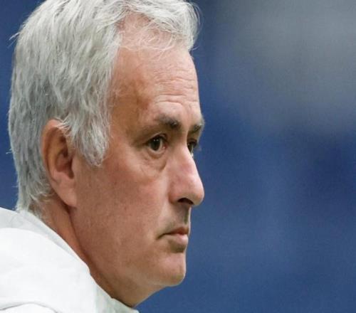 TA：由于首回合染红，穆里尼奥将在皇马提供的包厢内观看比赛