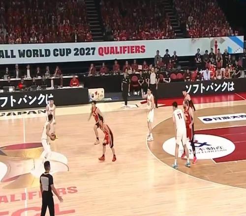 世预赛大逆转！中国男篮85：80日本，胡金秋20分12篮板