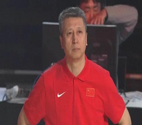 中国男篮VS日本闹大了！裁判太黑，球迷建议上诉，郭士强霸气回应