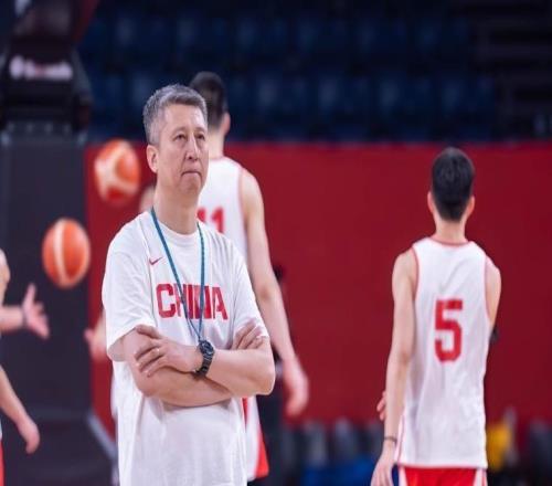 中国男篮逆转日本！廖三宁16分替补奇兵三分6中3郭士强变阵奏效