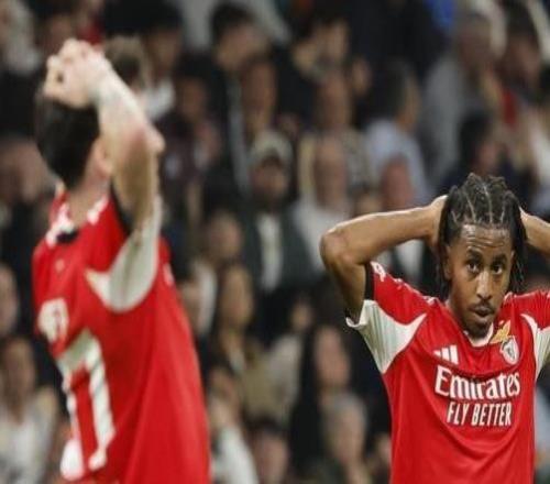 世体：因为与维尼修斯交换球衣，本菲卡球迷要求开除卡布拉尔