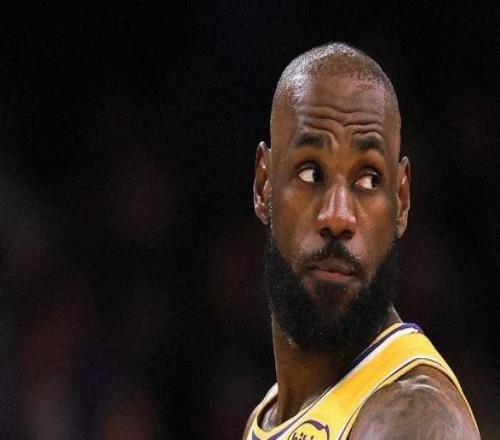 里程碑+1，詹姆斯生涯篮板数超罗德曼，升至NBA历史第23位