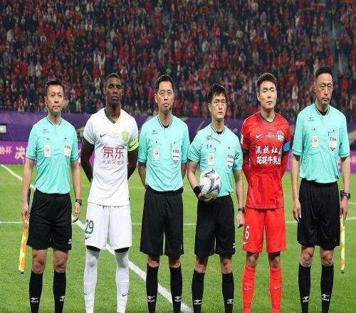 新赛季中超第一夺冠热门是海牛，因强力锋线加盟，泰山是降级热门