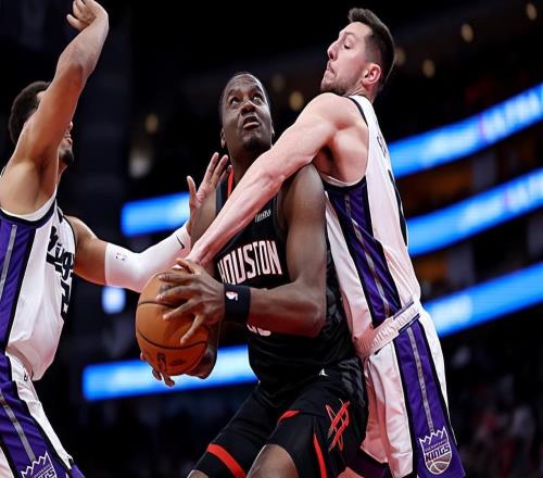 连吃饼能力都大不如前了，火箭替补中锋的能力确实是明显下滑了