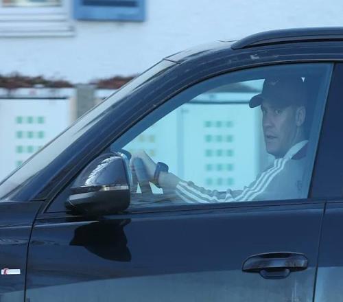 图片报：诺伊尔将缺战多特，这是出于预防起见