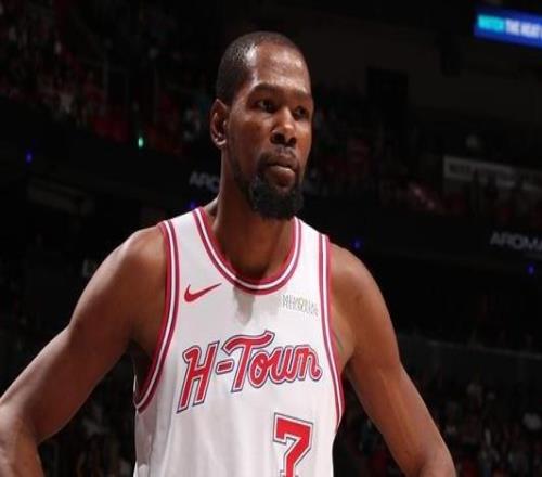 杜兰特：热火守在禁区赌我们投不进问题是他们赌赢了