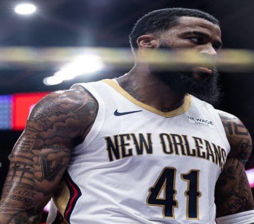 贝近两战狂轰66分！锡安伤退鹈鹕拒爵士27分逆转豪取4连胜