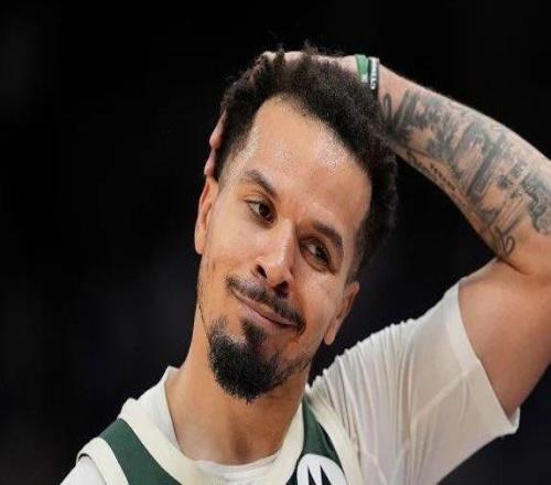 两大后卫被裁，火箭迎补强良机，有望拿下助失比历史第一人