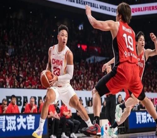 记者：赛后篮协主席、郭士强、赵睿都哭了中国男篮压力确实很大