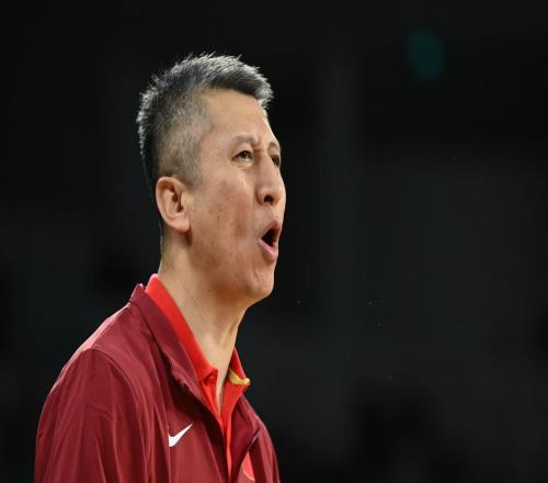 中国男篮为何能逆转台北队苏群点评一针见血！4人满分3人不合格