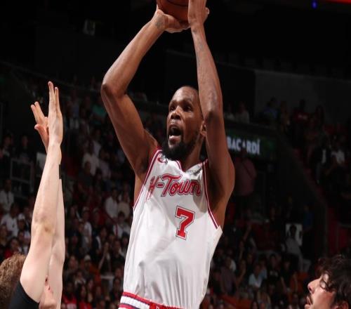 火箭出现内讧！杜兰特空砍32分，申京阿门拖后腿，伊森叫板乌度卡