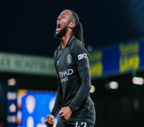 塞门约曼城英超首秀后已参与5球，同期仅次于帕尔默和佩德罗