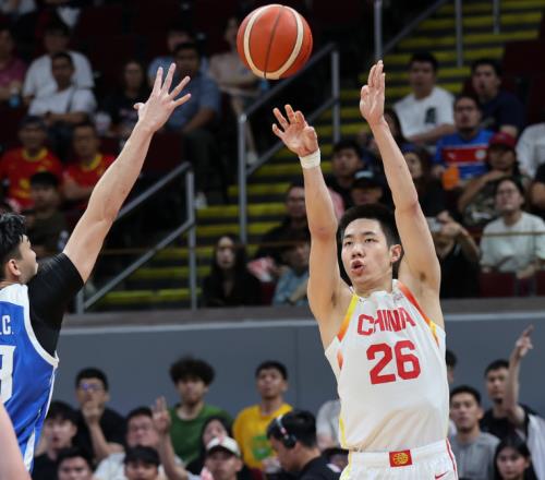 中国男篮11分大逆转中国台北！朱俊龙砍19+4，胡金秋末节独得9分