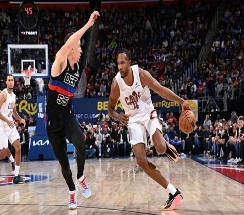 活塞逆转！骑士双塔空砍48+11，杜伦33+16打爆内线，4个现实扎心