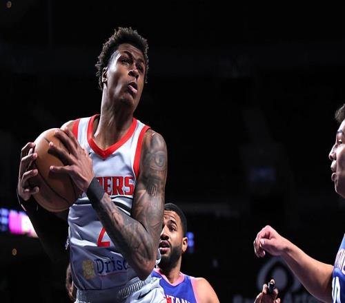 难得在防守端有所突破，火箭二队锋线新星能否打出更全面的表现