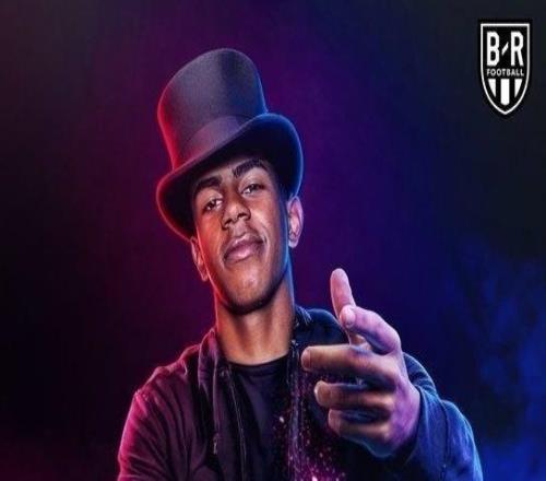 18岁230天！亚马尔首次戴帽，巴萨史上第一人，将破92年神纪录