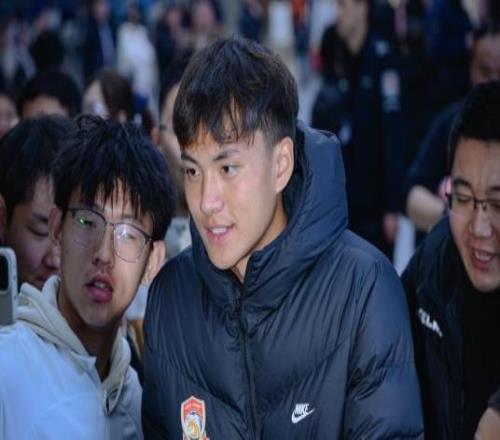 青岛双雄结束冬训，中超联赛开赛进入倒计时