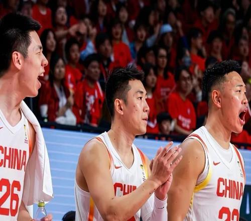 中国男篮世预赛总结：赵继伟、胡金秋满分，三人或无缘国家队资格