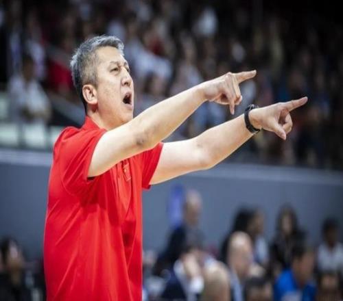 郭士强：赛前强调40分钟的比赛靠坚强意志品质为国而战信仰赢球