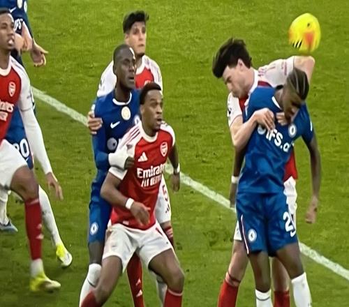 自家名宿不护着，赖特：赖斯的动作绝对是一个点球