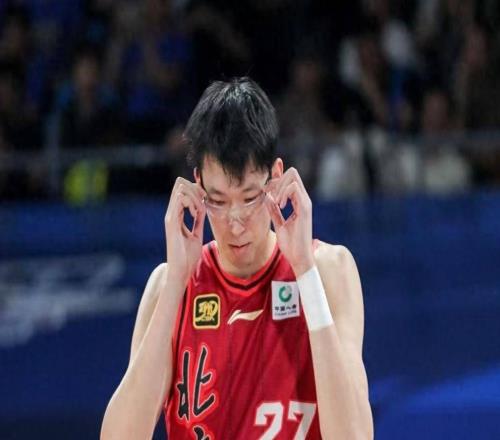 周琦曾凡博伤停北京危局押宝麦基求速成本土内线成长空间被锁死