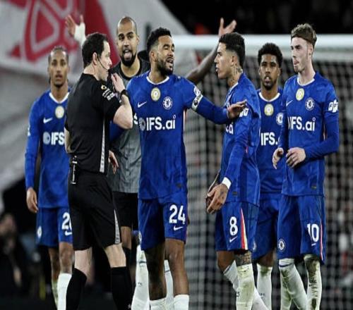 内维尔：桑切斯今天表现得很差，几乎是完全失控了