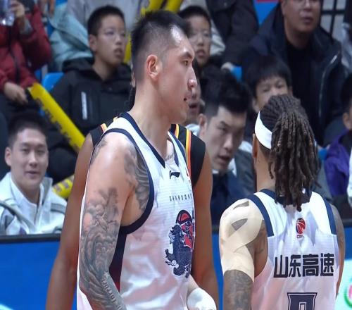 大鱼来了！山东男篮新小外援曝光，奥拉迪波成第一人选